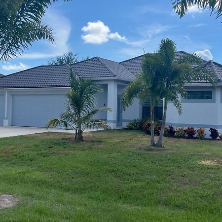 The Salt Life Get Away - Cape Coral, Florida Villa Kültér fotó